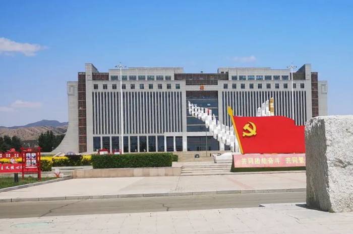 土默特左旗政府广场