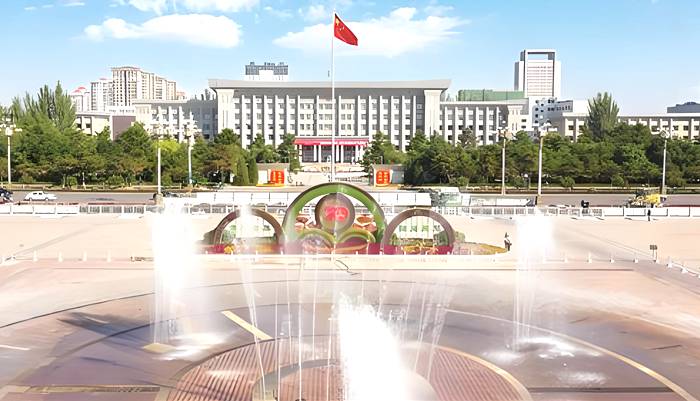 昆都仑区政府广场