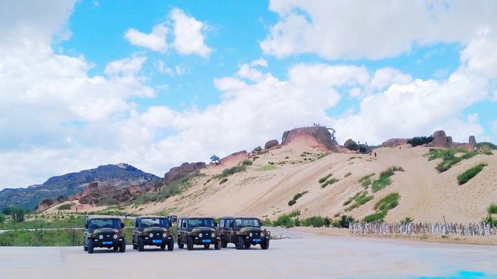玉龙沙湖旅游区