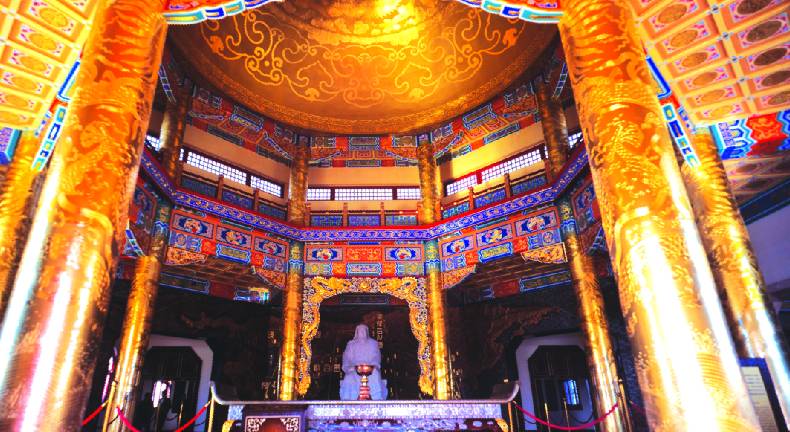 成吉思汗陵旅游区 成吉思汗陵旅游区