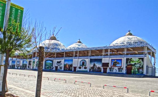 百灵那达慕园区旅游区