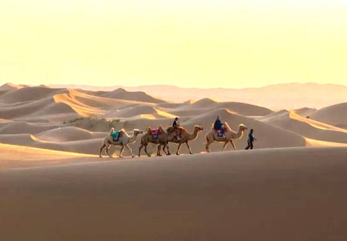 乌兰布和沙海湖旅游区