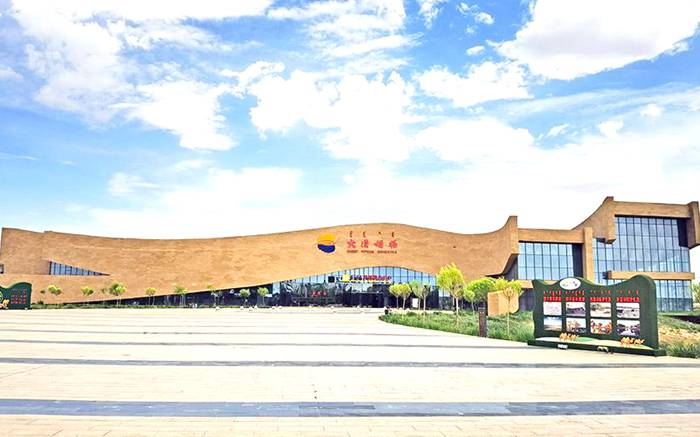 大漠胡杨生态旅游区