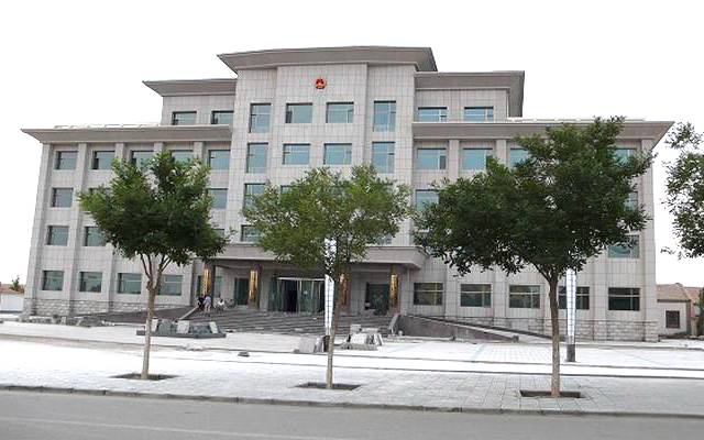 巴丹吉林镇政府