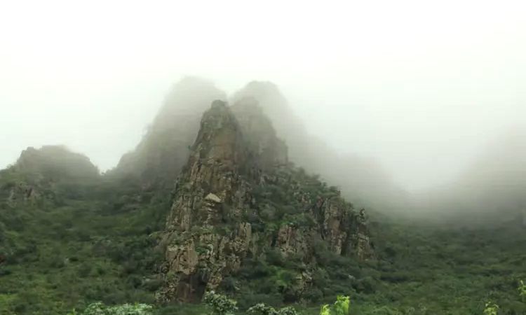 蒙格罕山生态旅游区