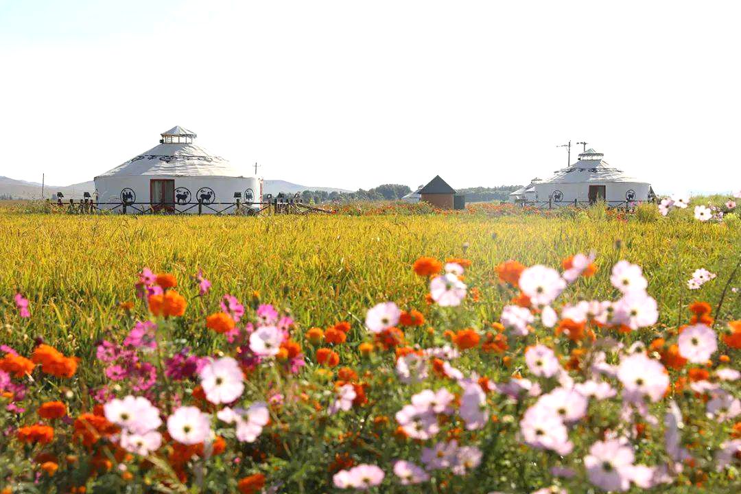 额木庭高勒苏木巴彦敖包度假村