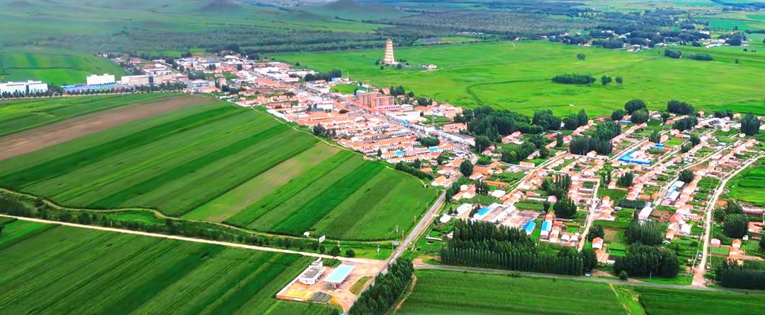 索博日嘎镇全景