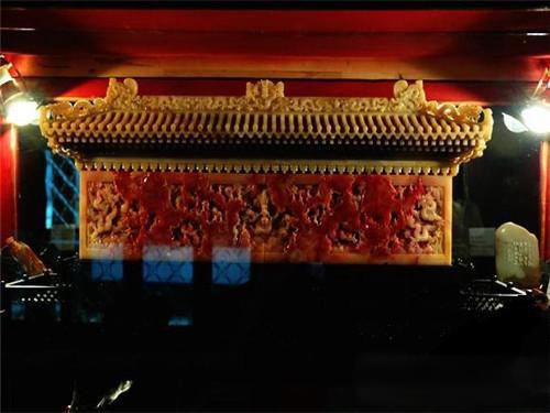 巴林石精品-九龙壁