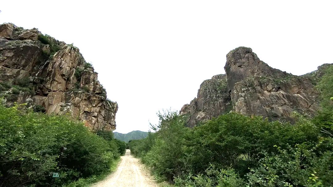 辽（太）祖陵区入口-黑龙门