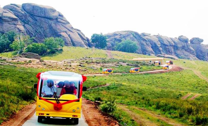 大青山岩臼景区 大青山岩臼景区