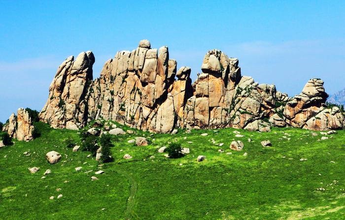 大青山岩臼景区