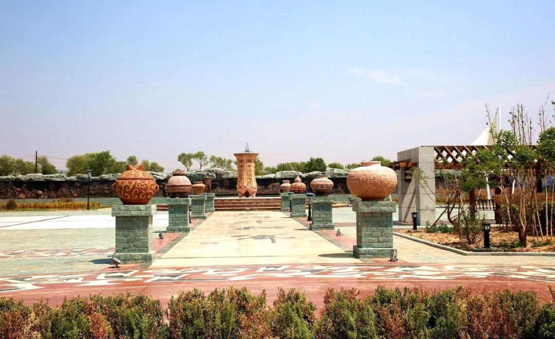 大甸子文化广场 大甸子文化广场