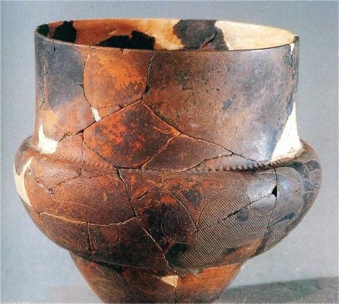 尊形陶器 尊形陶器