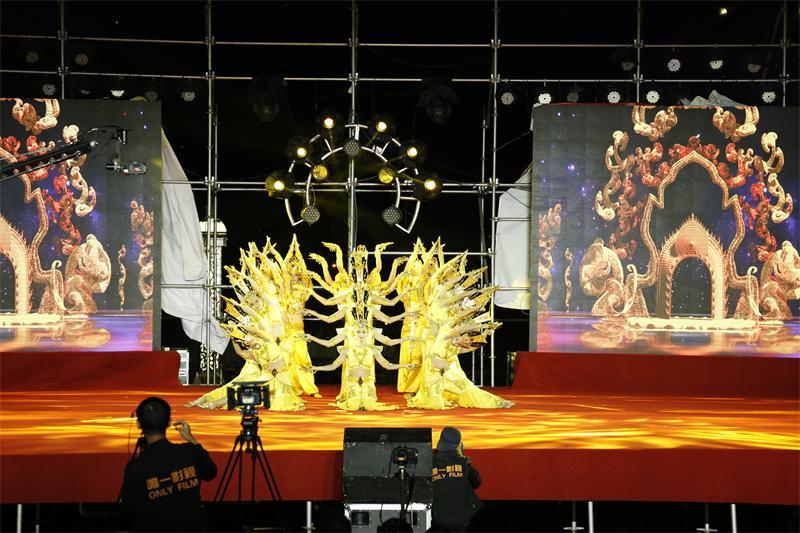 蒙古源流文化产业园文艺演出