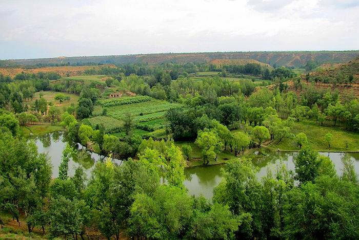 鄂尔多斯沙漠大峡谷 鄂尔多斯沙漠大峡谷