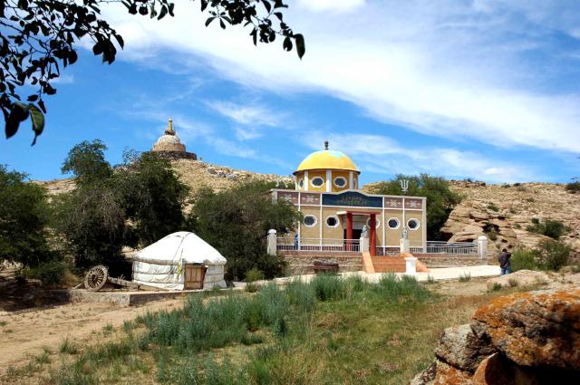 哈布图·哈撒儿祭奠堂 哈布图·哈撒儿祭奠堂