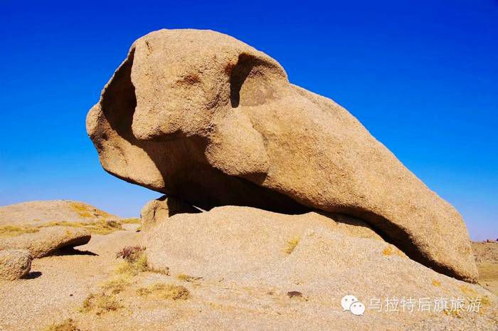 毕力其尔怪石林
