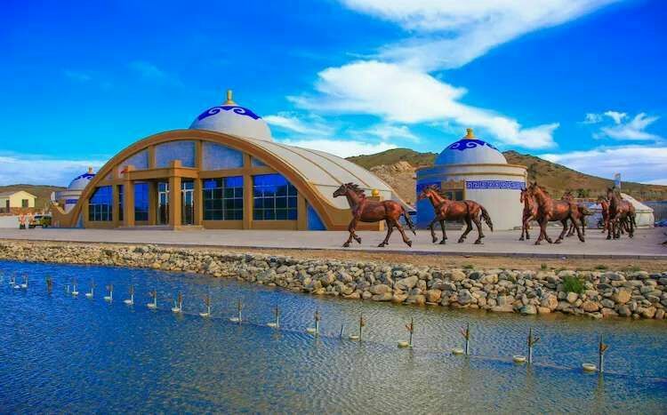 宝日汗图旅游接待中心