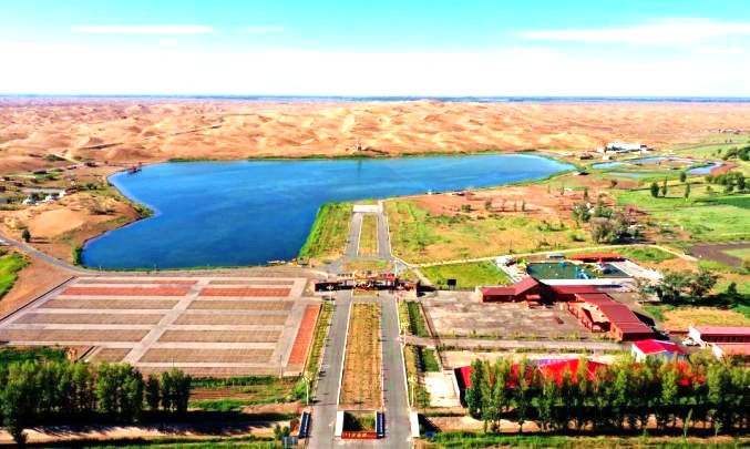 乌兰布和沙海湖旅游区