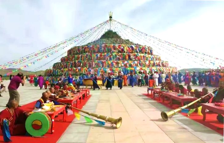 海流图镇敖包祭祀活动
