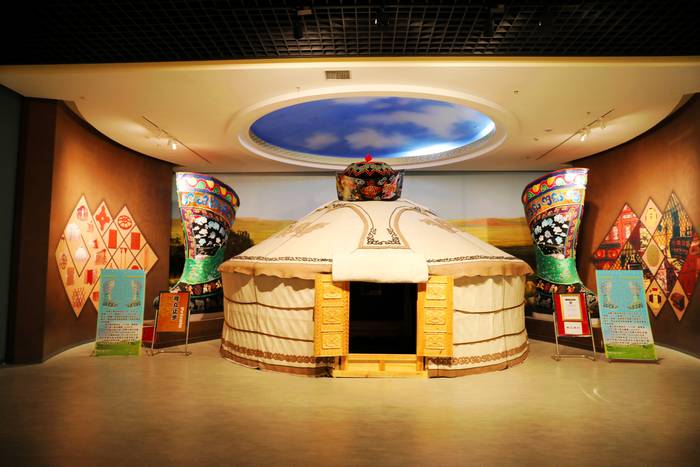 鄂托克旗综合地质博物馆