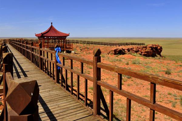 阿尔寨石窟寺山顶景观
