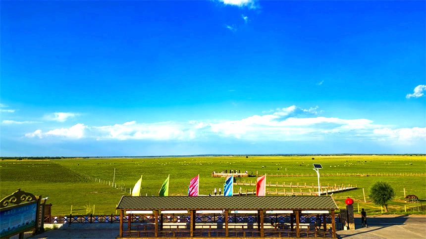 巴音淖尔草原旅游区
