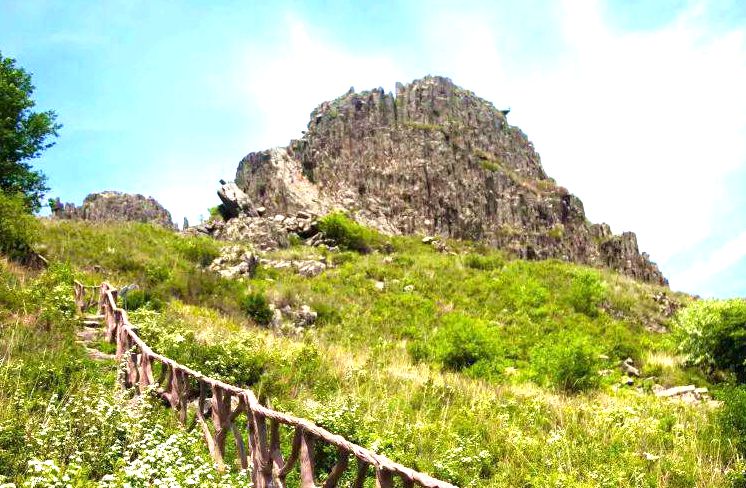 老头山雄狮岩 老头山雄狮岩