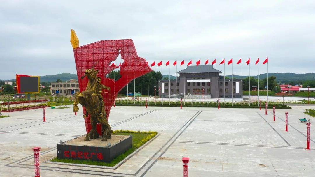 巴日嘎斯台乡红色记忆广场 巴日嘎斯台乡红色记忆广场