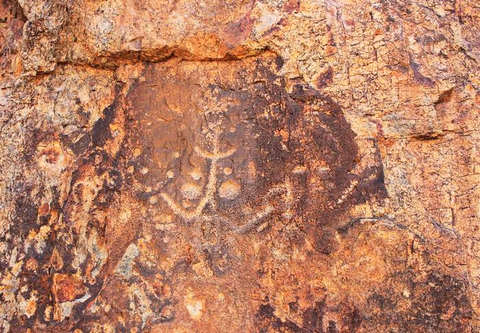 嫦娥山人面岩画 嫦娥山人面岩画