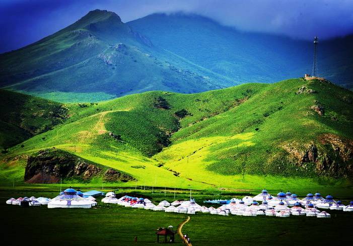 山地草原旅游区