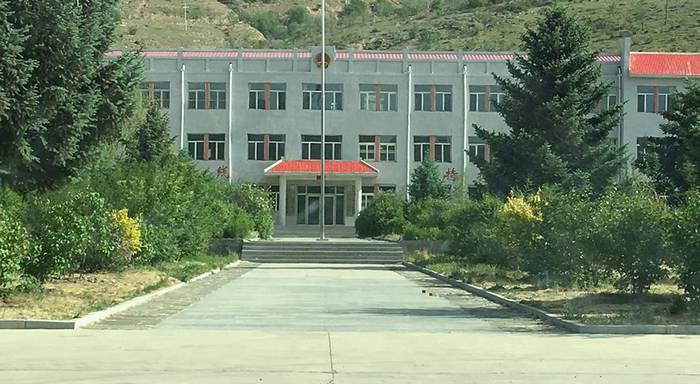 岗子乡政府大院