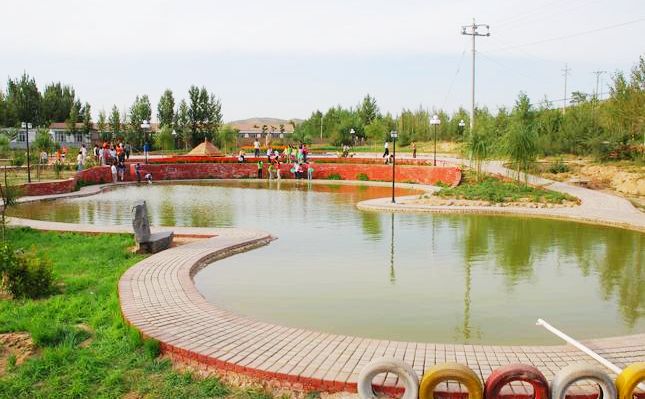 解放营子乡情园