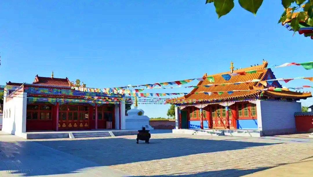 达日罕庙（达日罕嘎查）