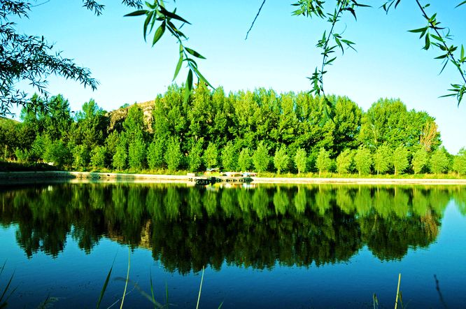 巴彦花水库旅游区