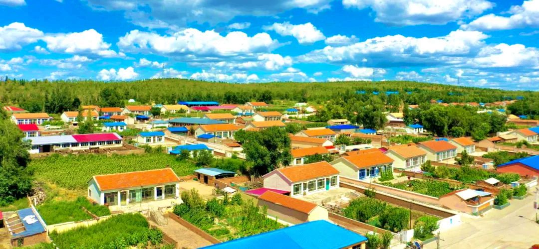 十二吐乡西山根村入选“第六届全国文明村镇”