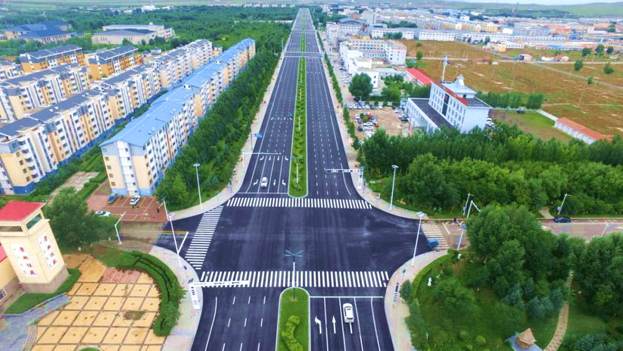 巴彦胡硕镇（东风大街）