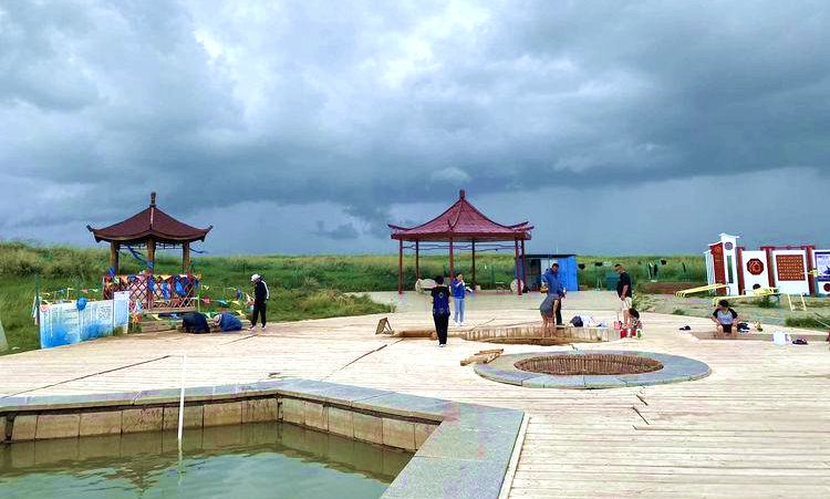 阿尔善宝拉格圣泉景区