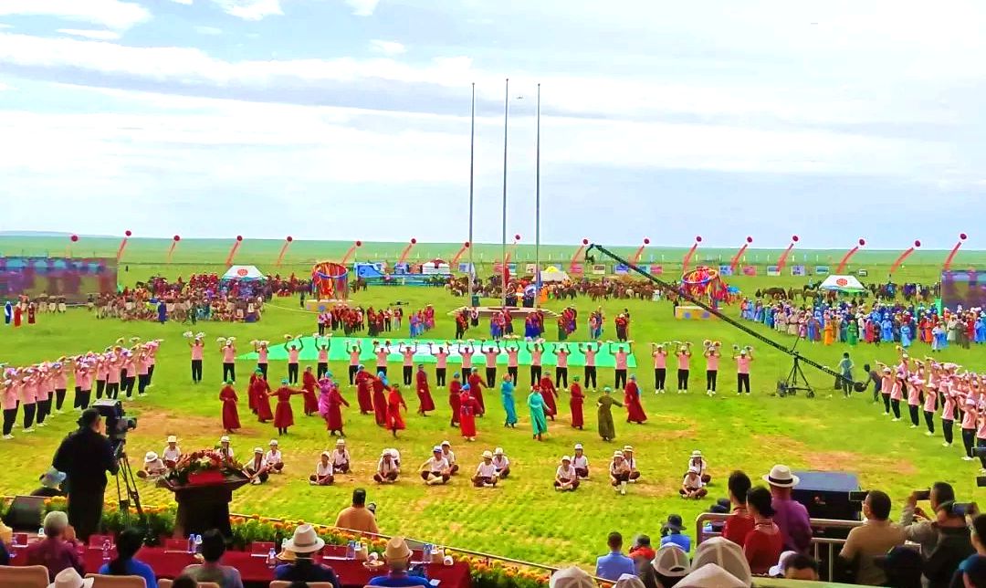 阿巴嘎旗人民那达慕