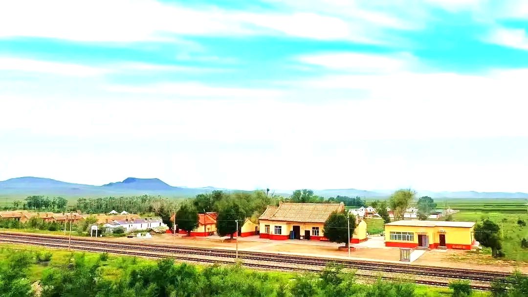 乌兰哈达火车站