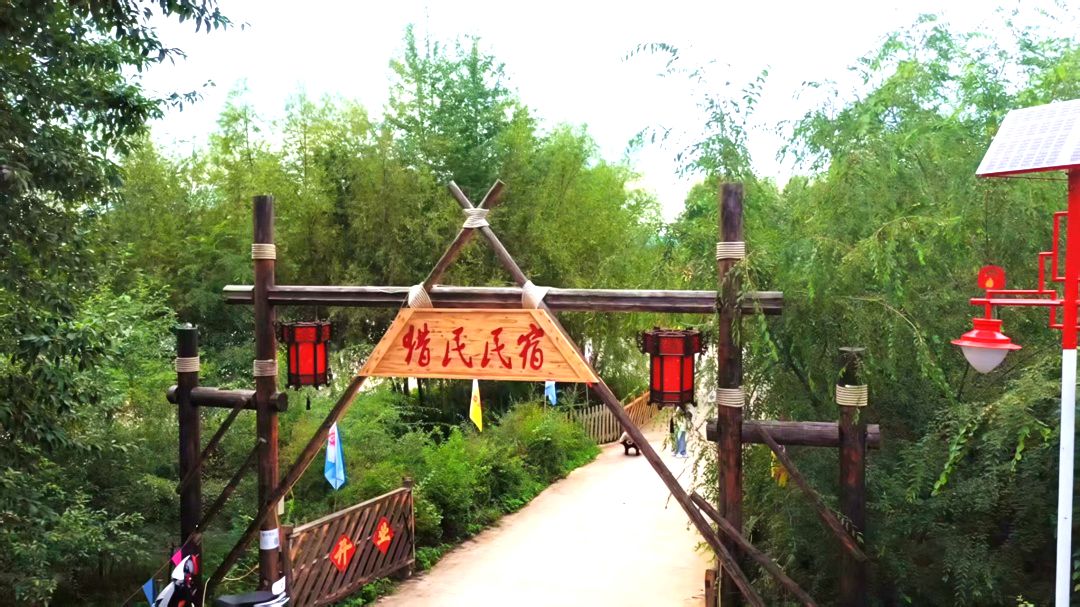 查巴奇鄂温克族乡猎民村
